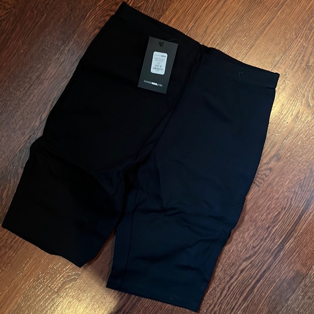 never worn fashion nova biker shorts